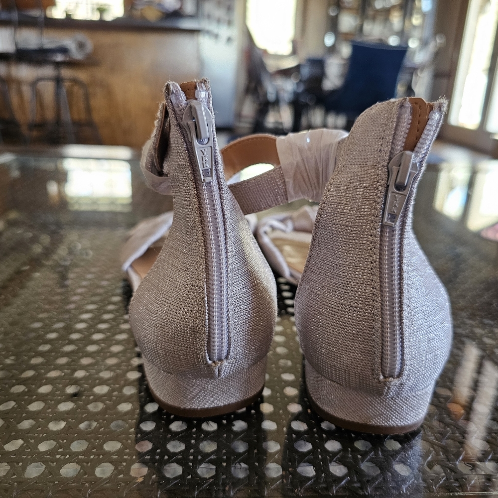 Comfortview Ansley Wide Width Sandals - Picture 5 of 5